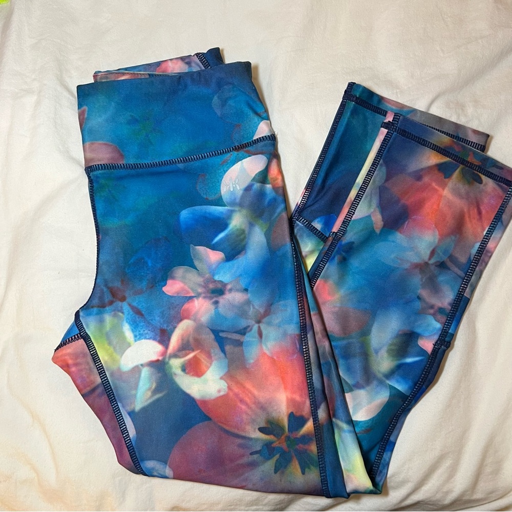 Light Blue Floral Women's Workout Leggings, Size XS